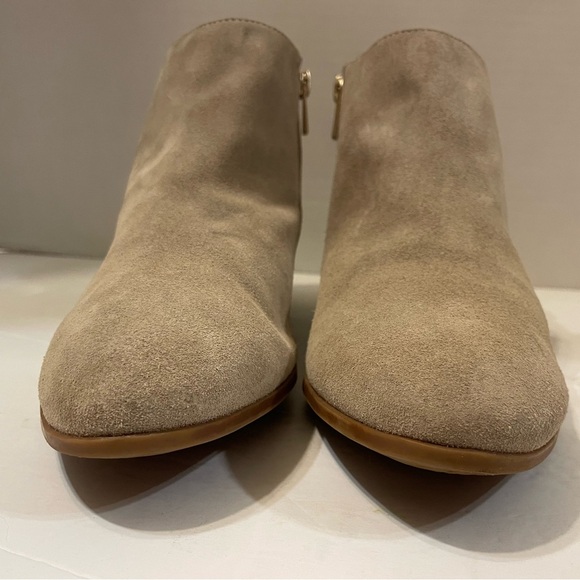 Clarks Artisan Tan Suede Ankle Boots Booties Size 9 1/2 M - Picture 7 of 11